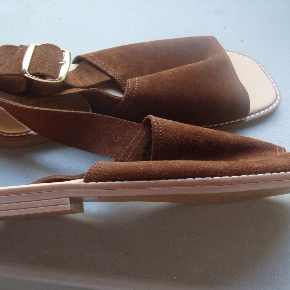 Avellini Sandal Women's Size 9 Italy Brown Suede Gold Buckle Flat Square Toe - Picture 6 of 7